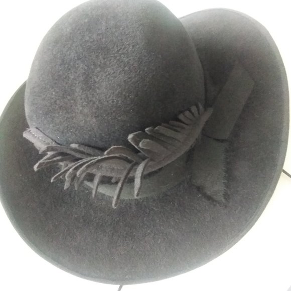 LILLIPUT HATS -Custom made felt hat with toggle - Picture 3 of 3